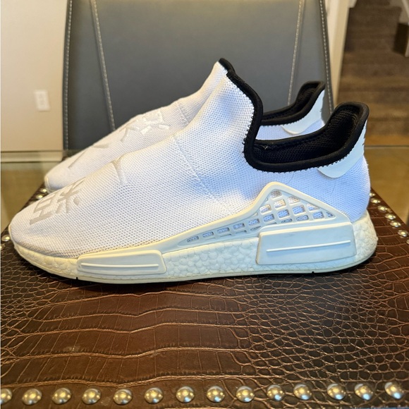 Pharrell x Adidas NMDs White - Picture 2 of 6